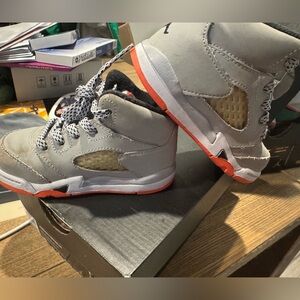 Jordan 5 Retro GT Kids Sneakers - Gray and Yellow